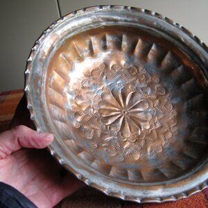 VTG Handmade Copper w/ Tin Wash Bowl 9" wide  Engraved Floral Center Notched Rim